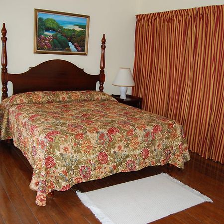 Inn At Shaw Park Gardens & Waterfalls Ocho Ríos Exterior foto