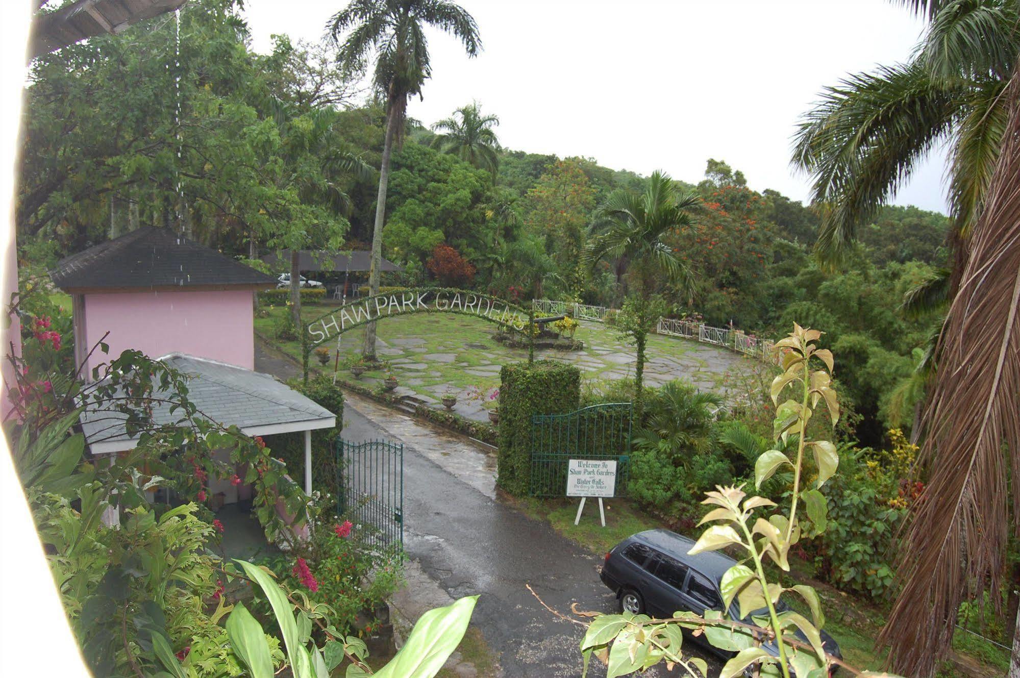 Inn At Shaw Park Gardens & Waterfalls Ocho Ríos Exterior foto